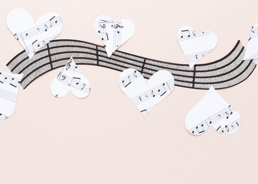 musical-stave-with-hearts-plain-background